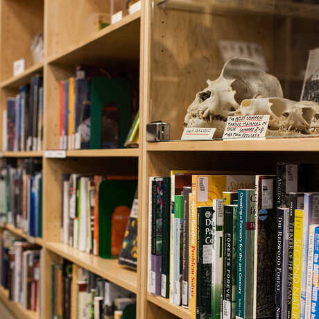 Books on a wide range of natural science subjects are available.